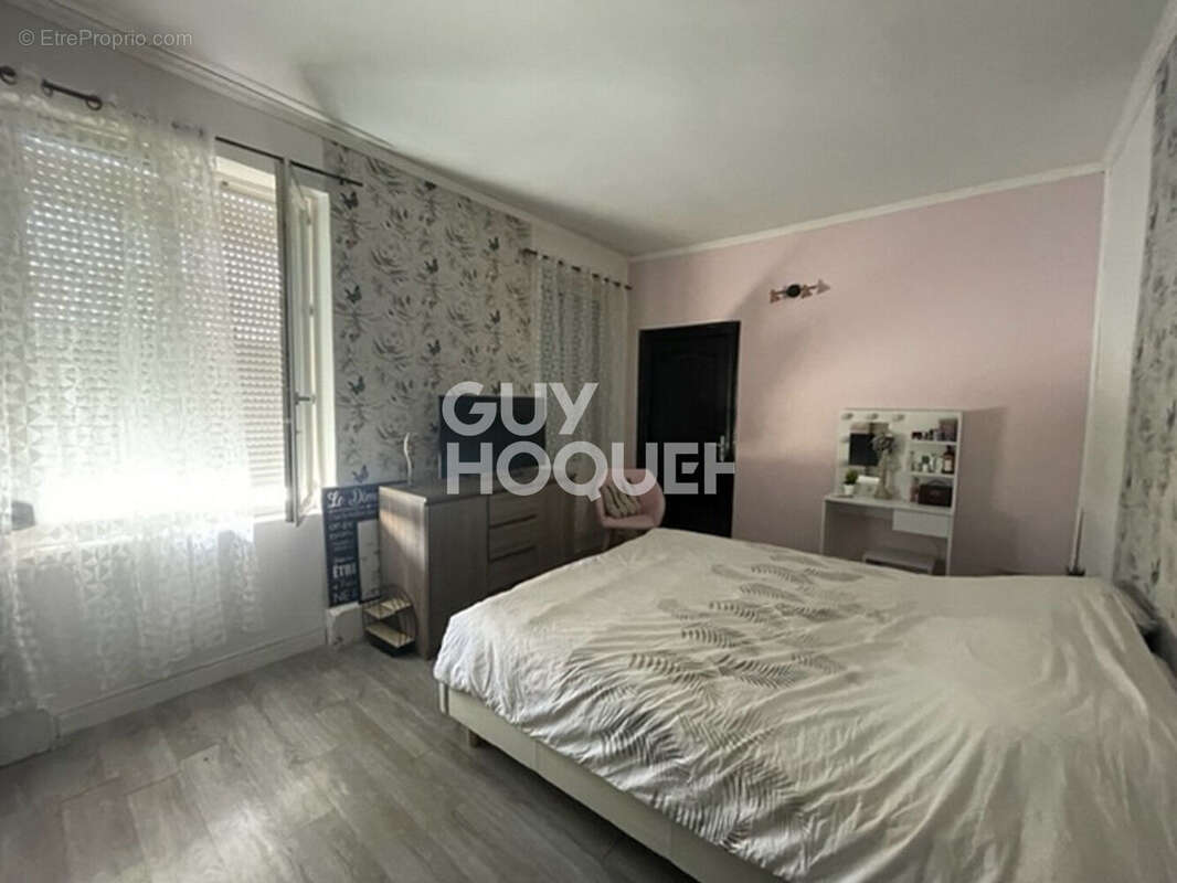 Maison à FERE-CHAMPENOISE