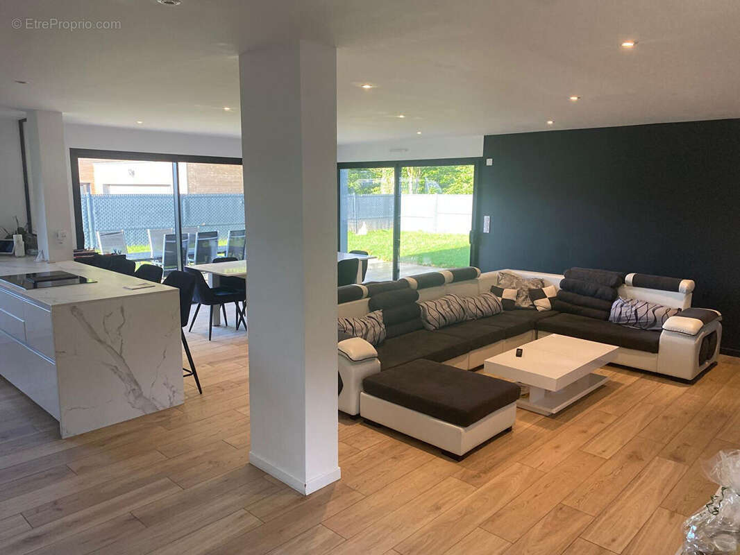 Maison à MONTERBLANC