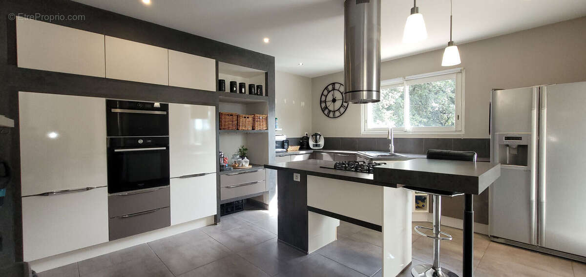 Maison à SUZE-LA-ROUSSE