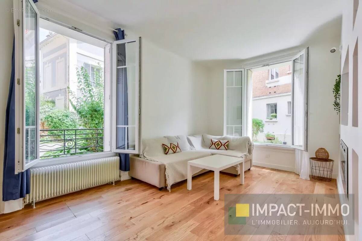 Appartement à COURBEVOIE