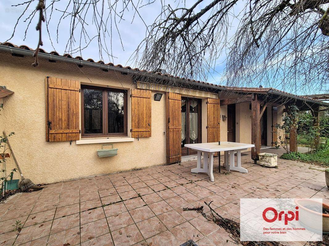 Maison à TERRASSON-LAVILLEDIEU