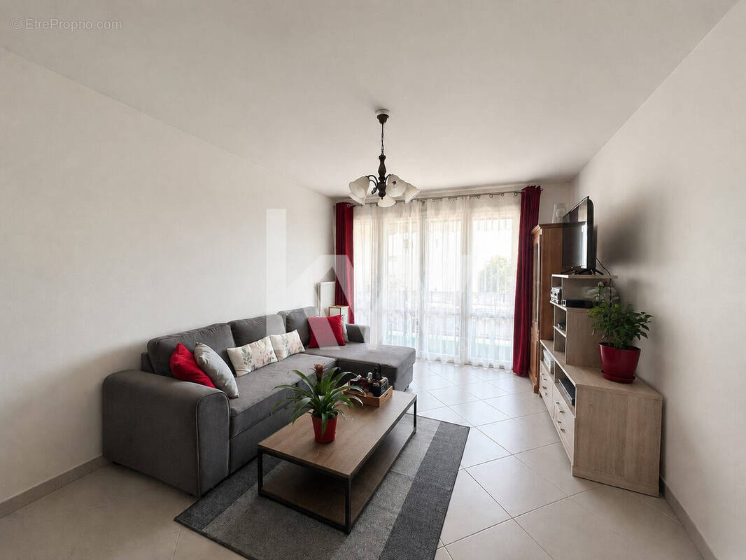 Appartement à SAINT-JEAN-DE-BRAYE
