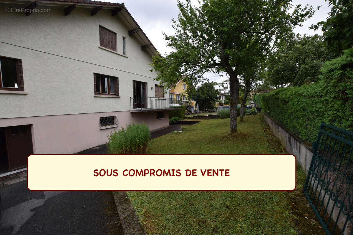 Maison à VIEUX-CHARMONT