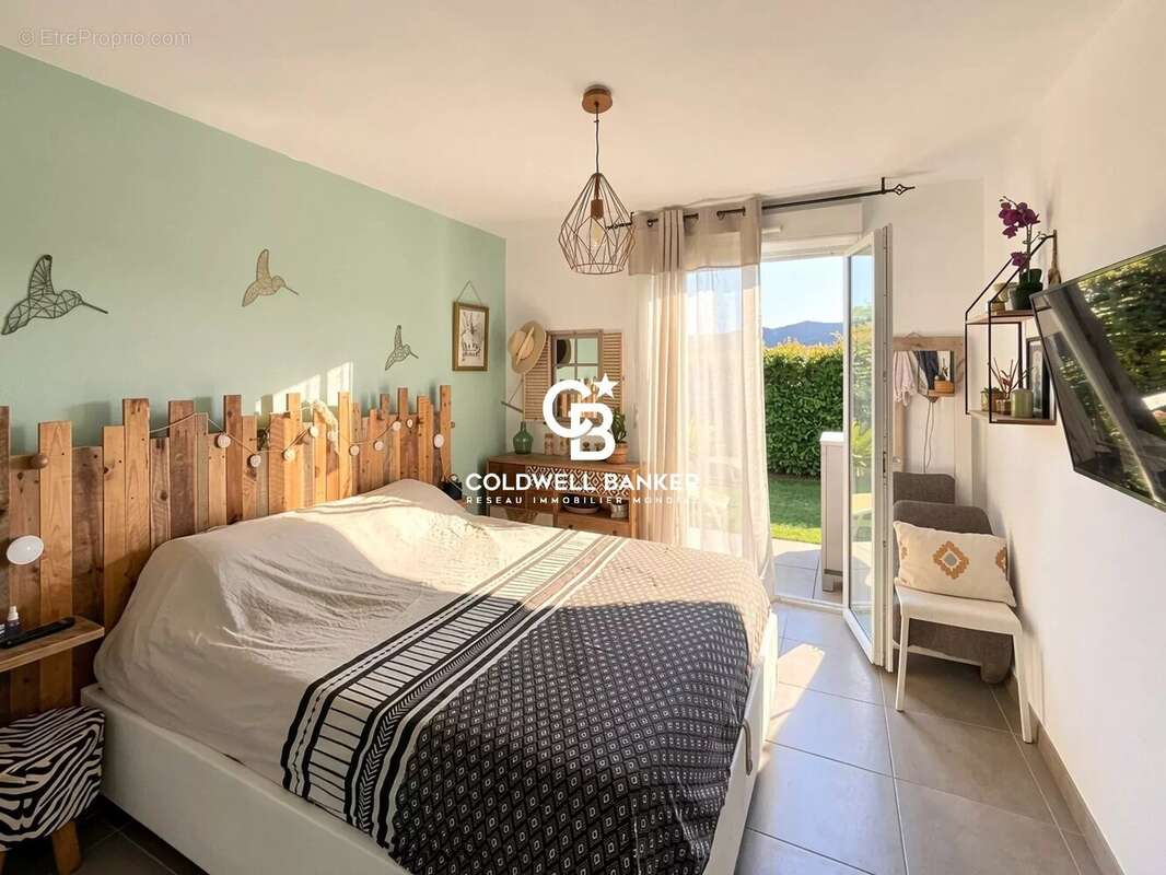 Appartement à PUGET-SUR-ARGENS