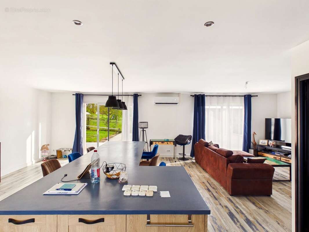 Maison à NONTRON