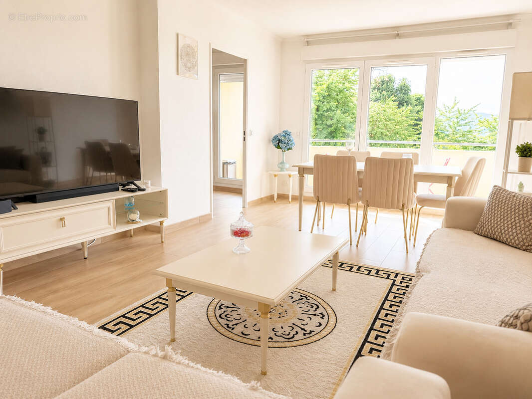 Appartement à PREVESSIN-MOENS