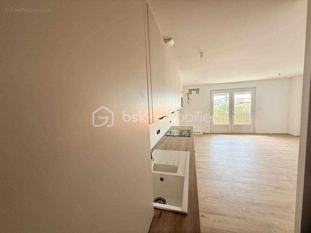 Appartement T2 entièrement rénové - Centre ville - photo 6