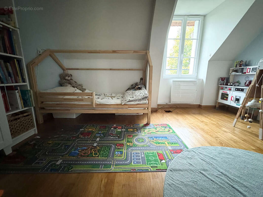 Maison à AVILLY-SAINT-LEONARD