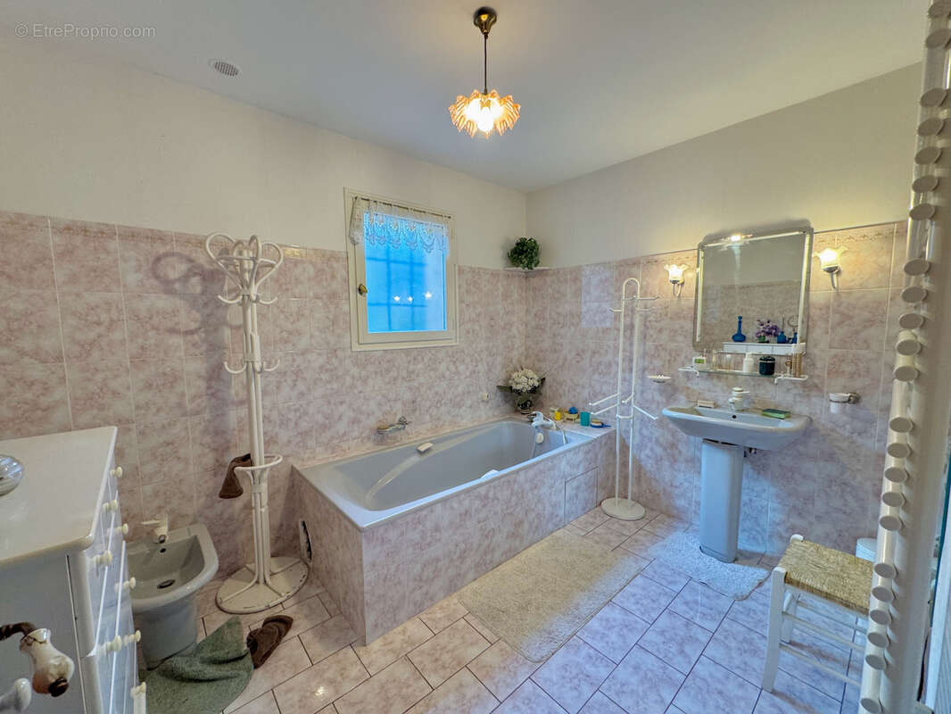 Maison à VAISON-LA-ROMAINE