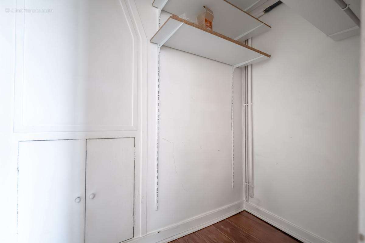 Appartement à PARIS-11E