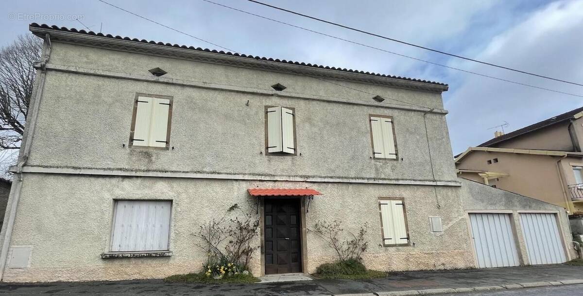 Photo 1 - Maison à BLAYE-LES-MINES