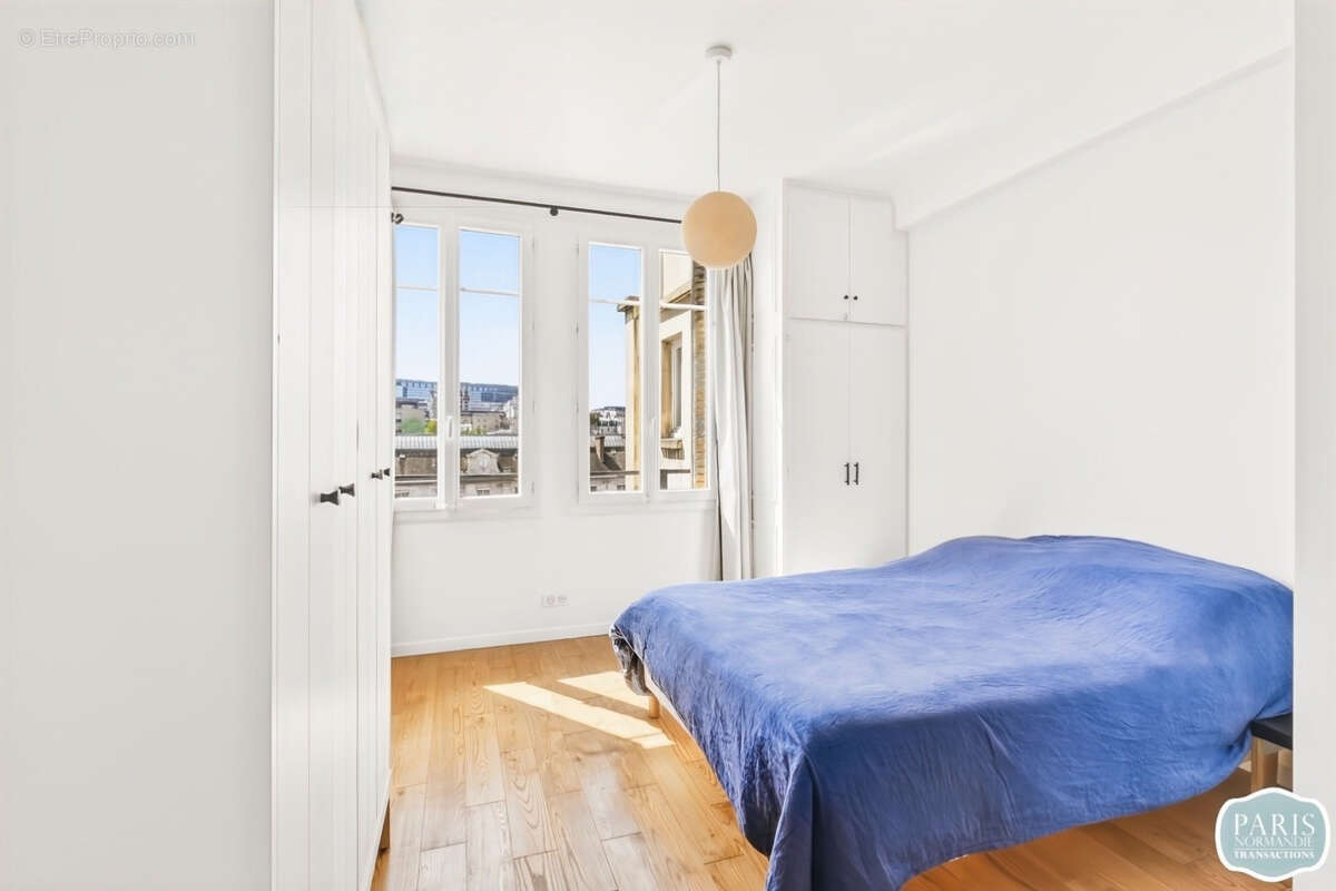 Appartement à PARIS-7E