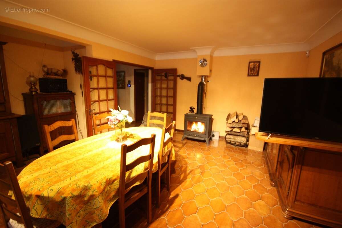 Maison à vendre 5 pièces de 135 m² sur terrain de 723 m² SAINT RAMBERT EN BUGEY (01) - photo 4