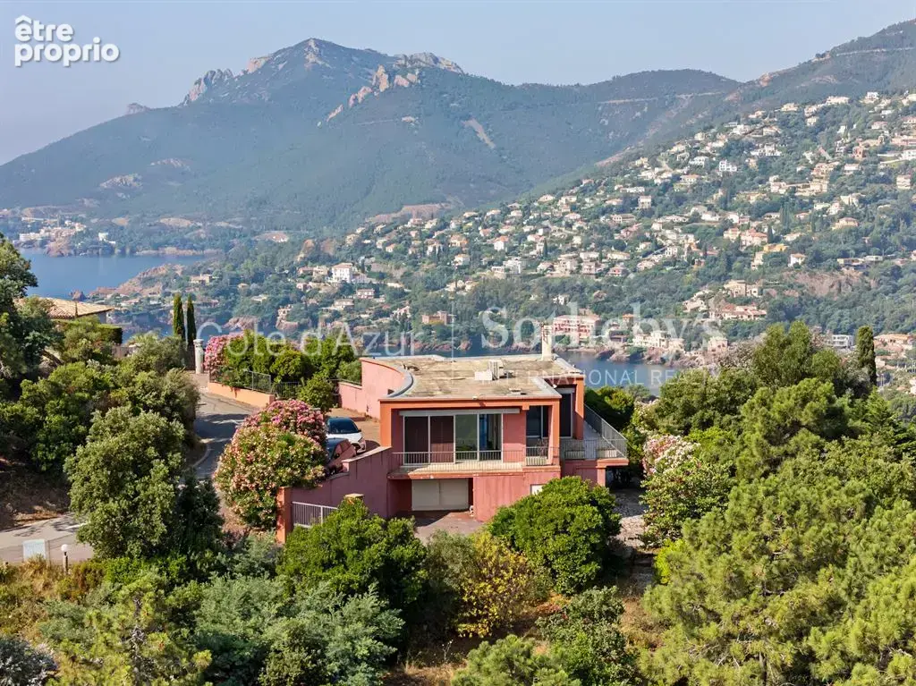 Théoule-sur-Mer: villa à rénover avec vue mer panoramique et projet approuvé - photo 8