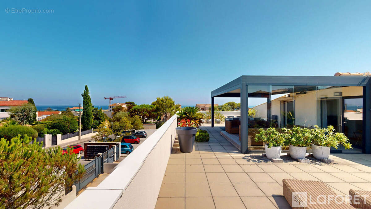Roof-Top Vue Mer à Saint-Aygulf 4 pièce(s) 70 m2 - photo 13