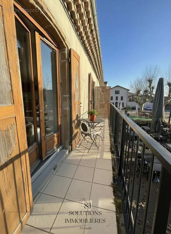 Appartement à CONDRIEU