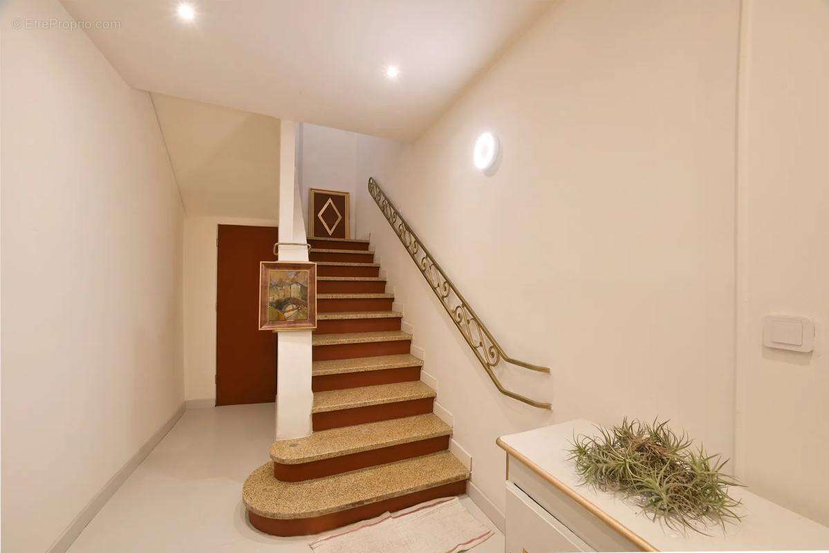 Maison à LES SALLES-DU-GARDON