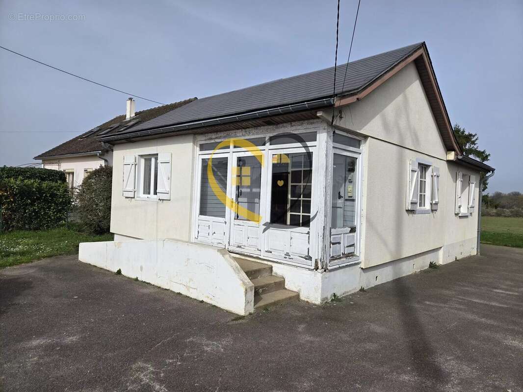 Maison à PARASSY