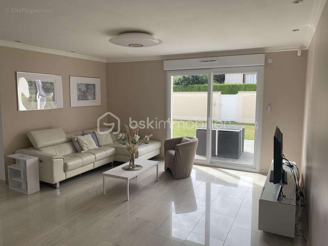 Maison à QUINCY-VOISINS