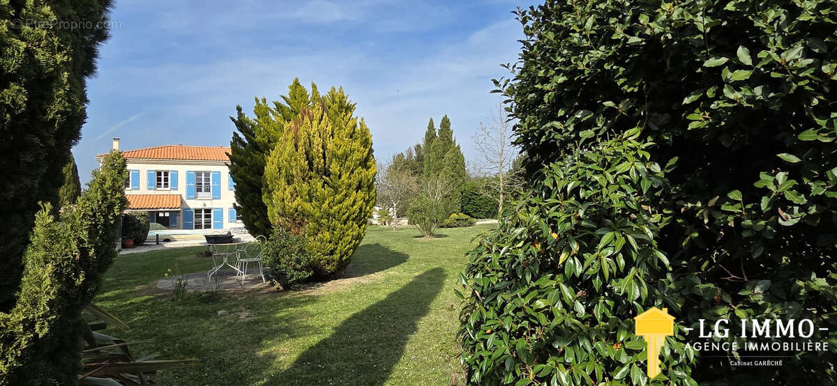 Maison à MORTAGNE-SUR-GIRONDE