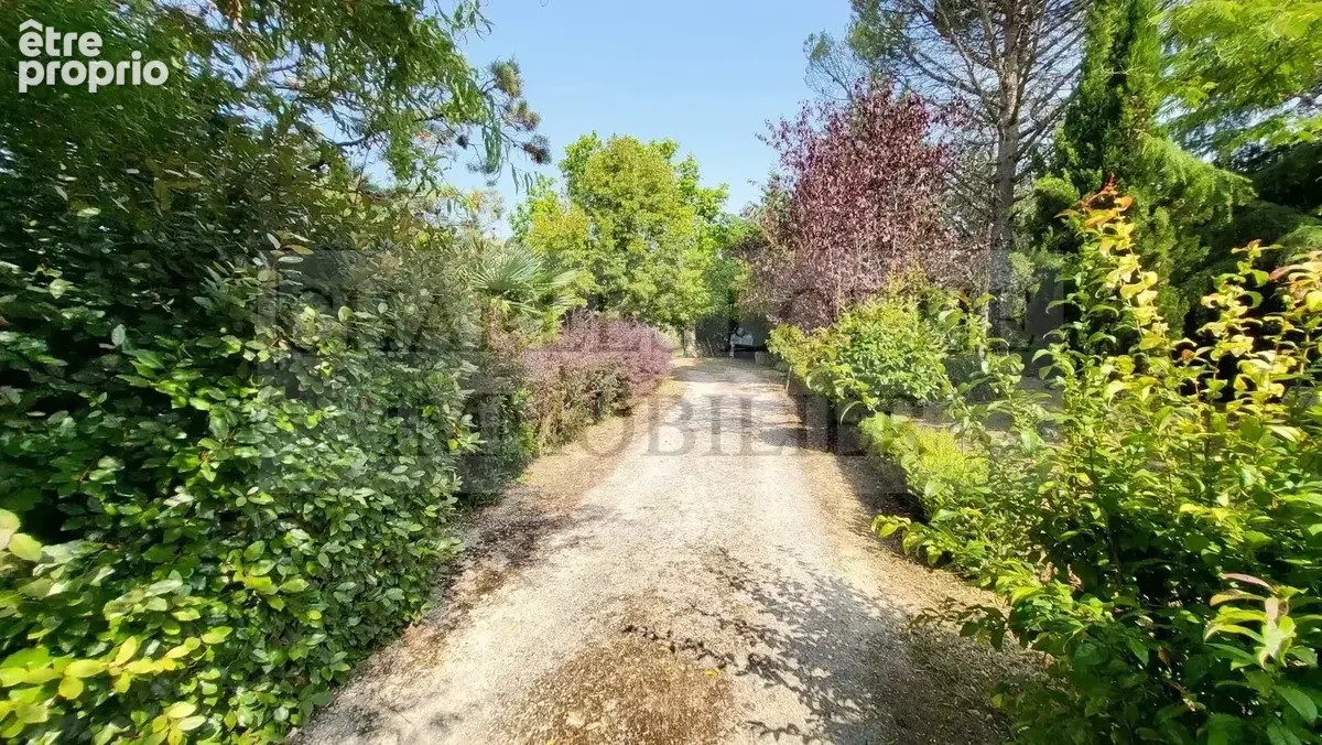 Ancien corps de ferme sur un terrain de plus de 3000 m² - photo 12