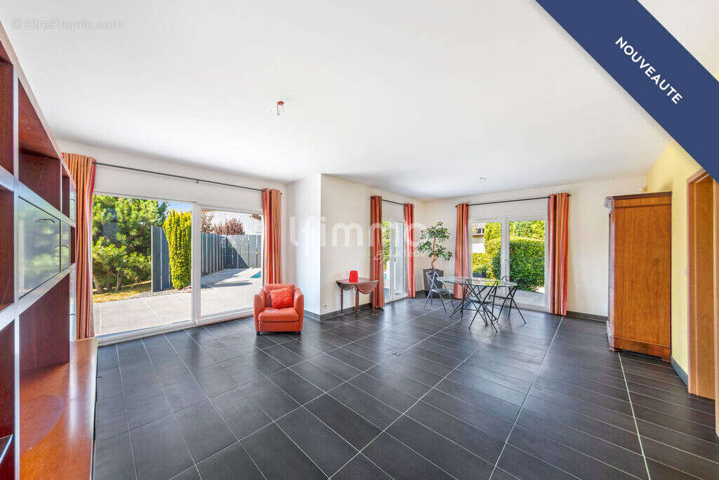 Villa avec piscine, parc paysager et prestations premium. Kembs - photo 9