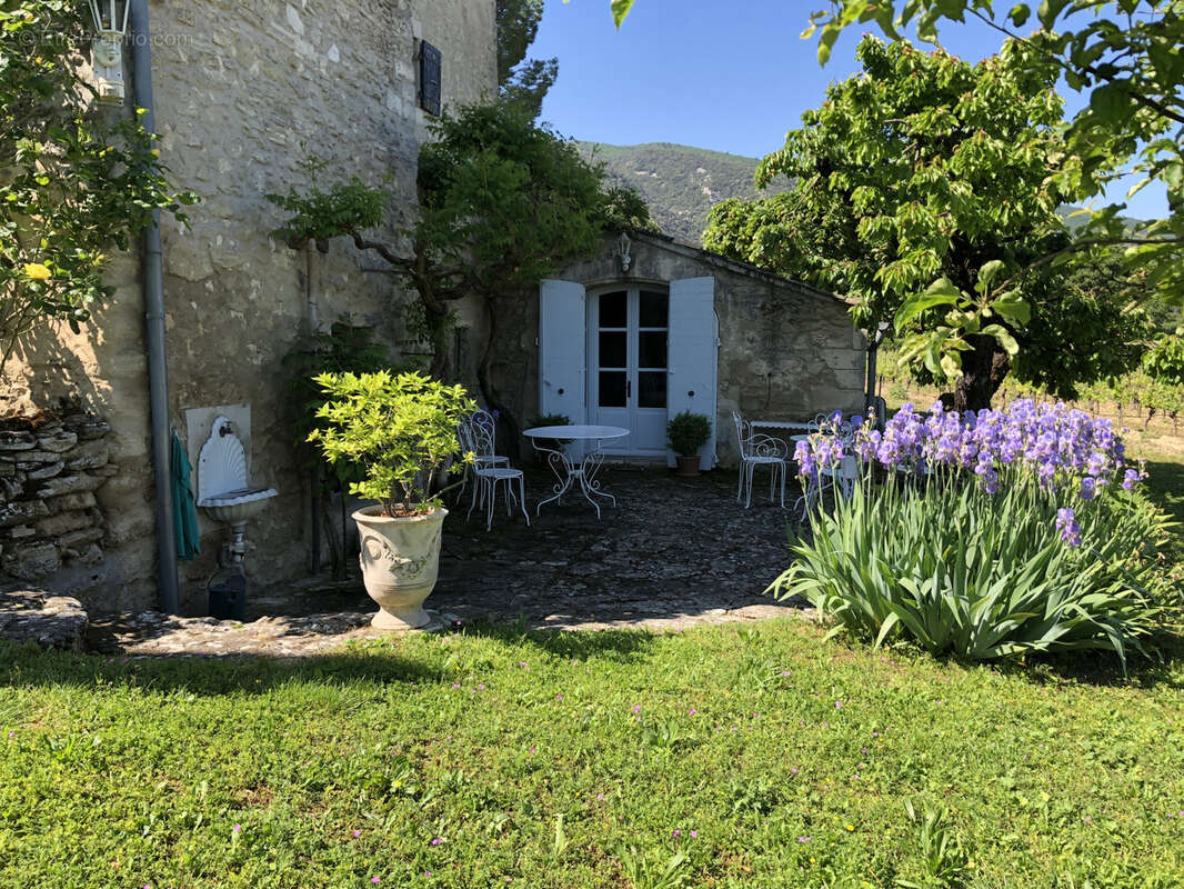 Maison à BONNIEUX