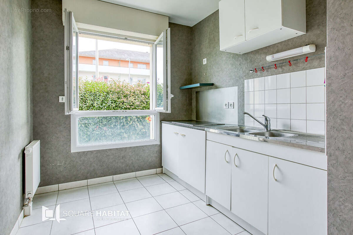 Appartement à AVRILLE