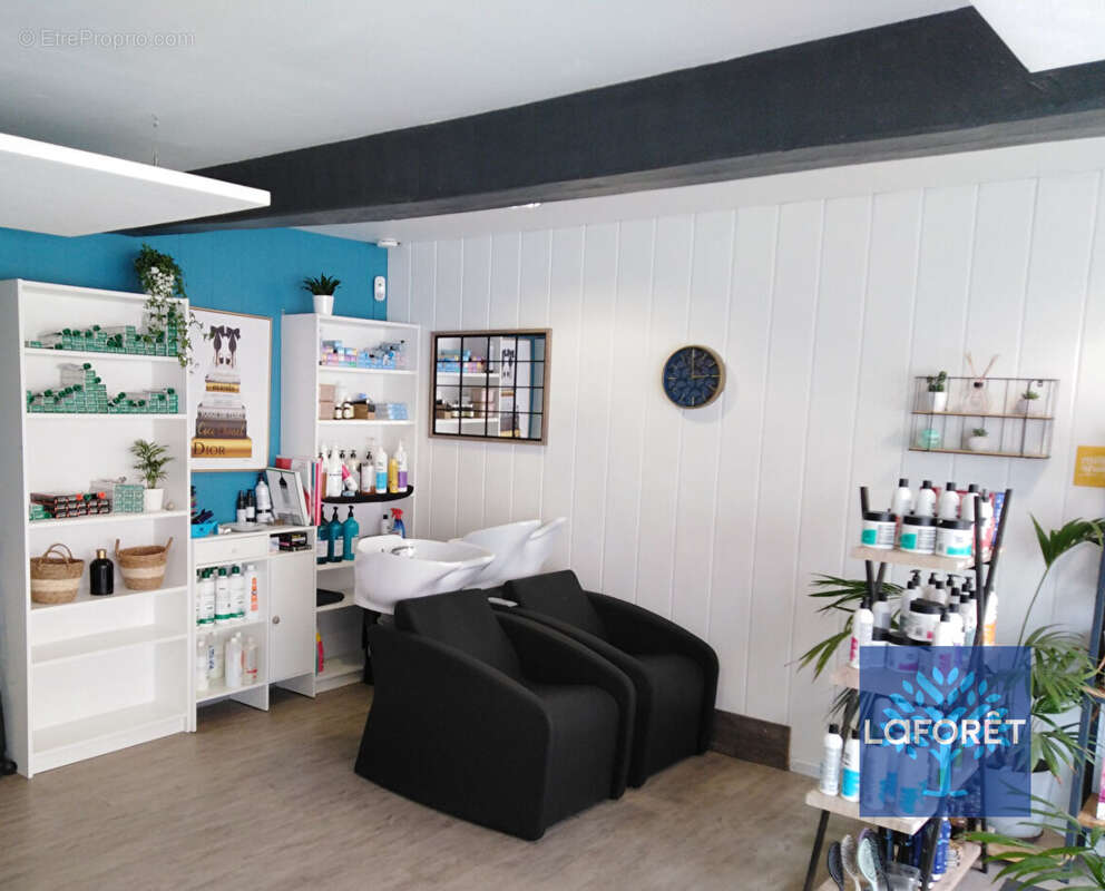 Commerce à MONTAIGU