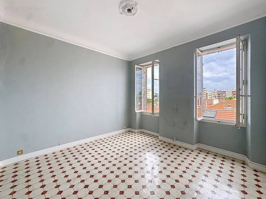 Appartement à MARSEILLE-9E