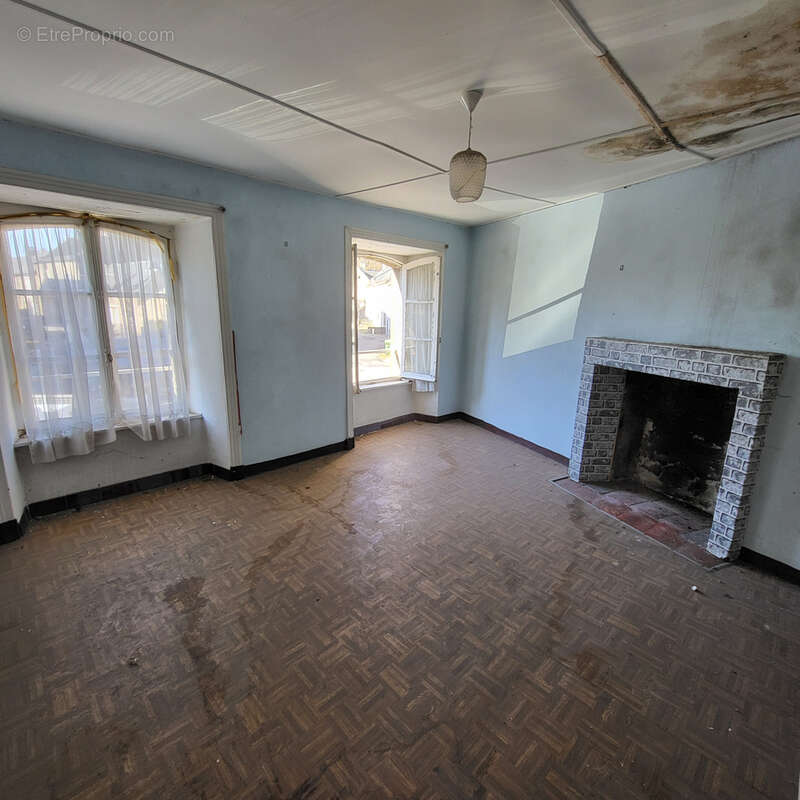 Maison à SAINT-SATURNIN