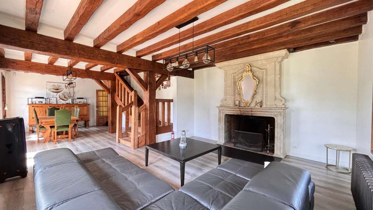 Maison à ETAMPES