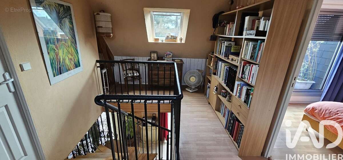 Maison 78 m² à La Ville-Aux-Dames  - photo 9