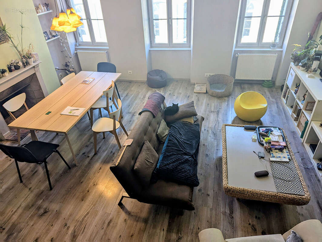 Appartement à SALINS-LES-BAINS