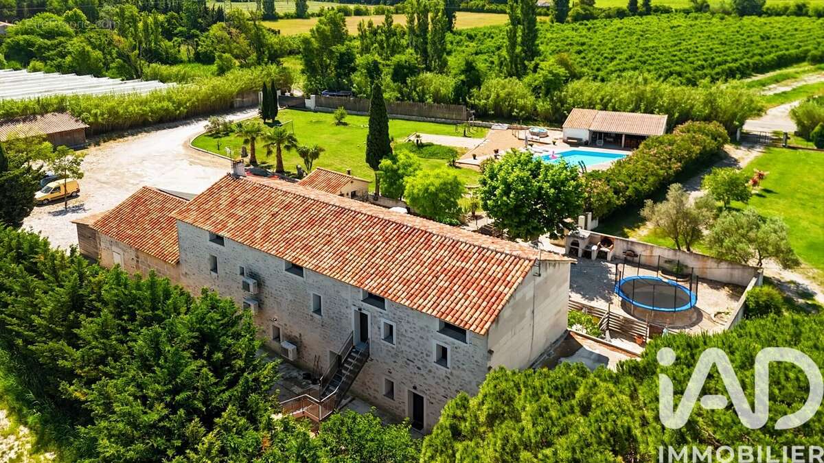 Photo 2 - Maison à ARLES
