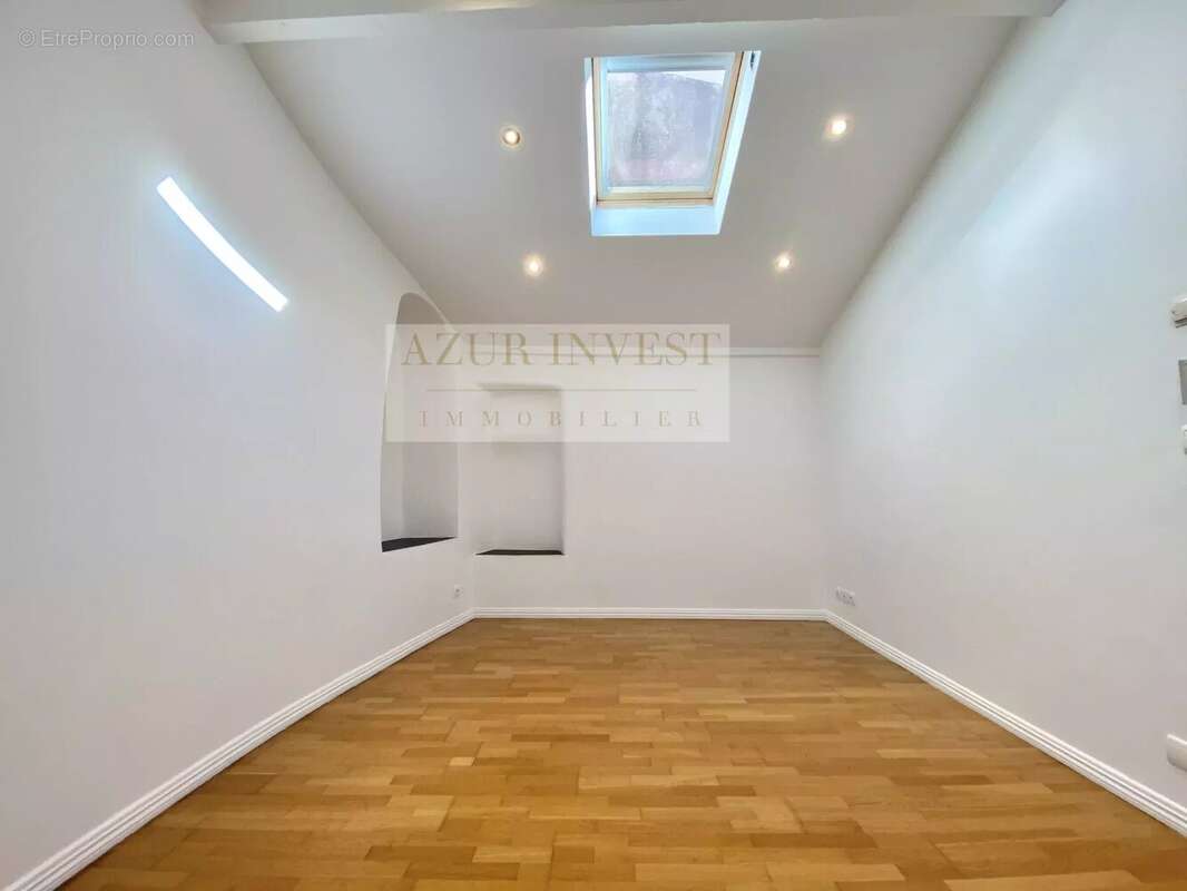 Appartement à ROQUEBRUNE-CAP-MARTIN