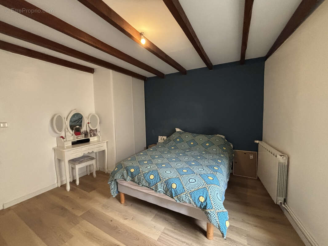 Maison à JONQUIERES-SAINT-VINCENT