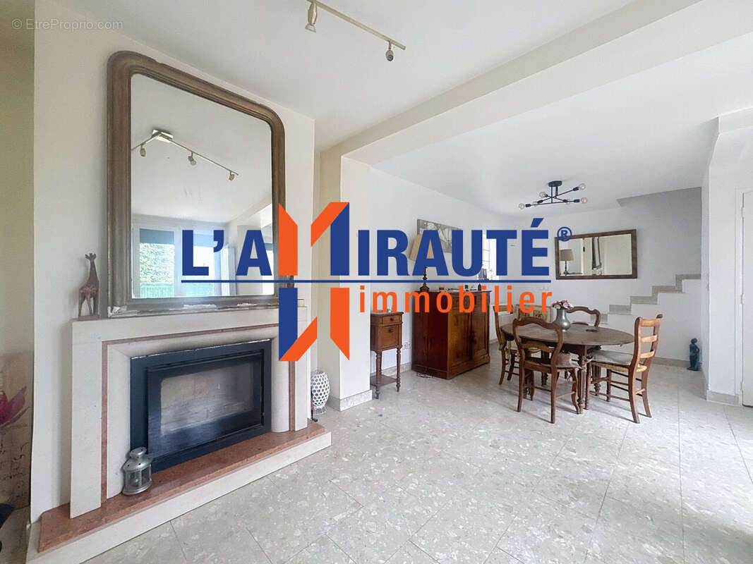 Maison à SARTROUVILLE