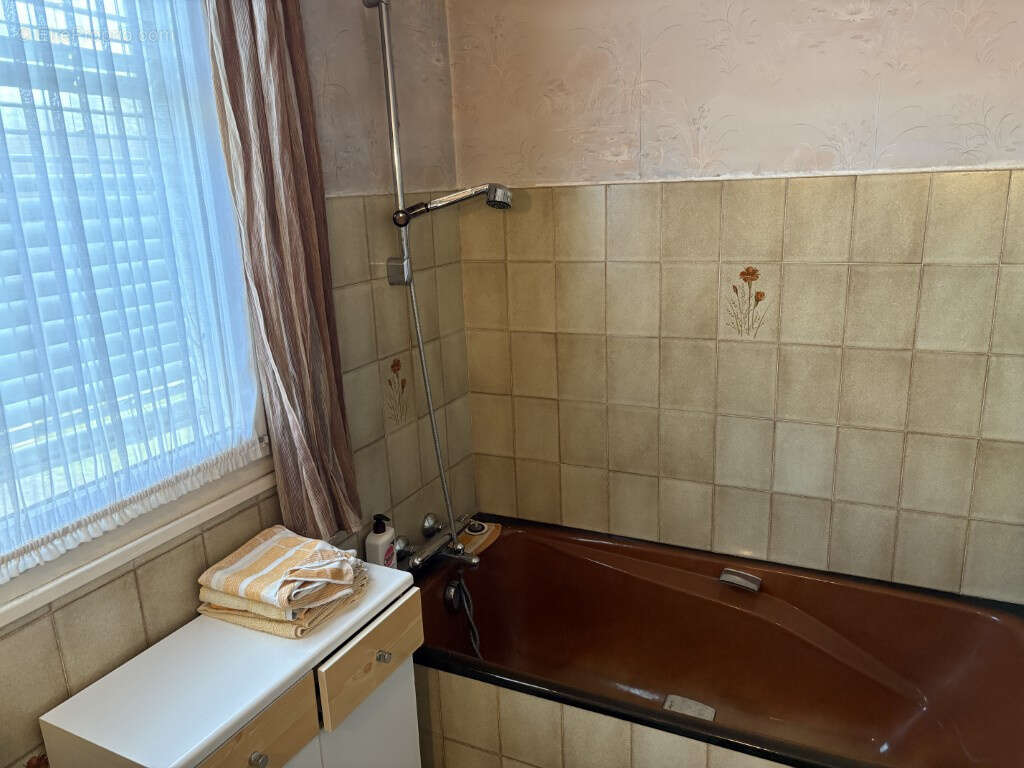 Maison à ARNAC-POMPADOUR