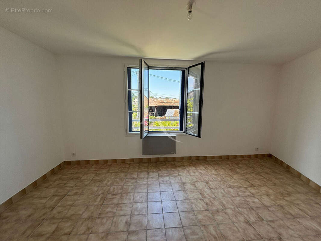 Maison CHALONNES proche centre 122 m² - photo 4