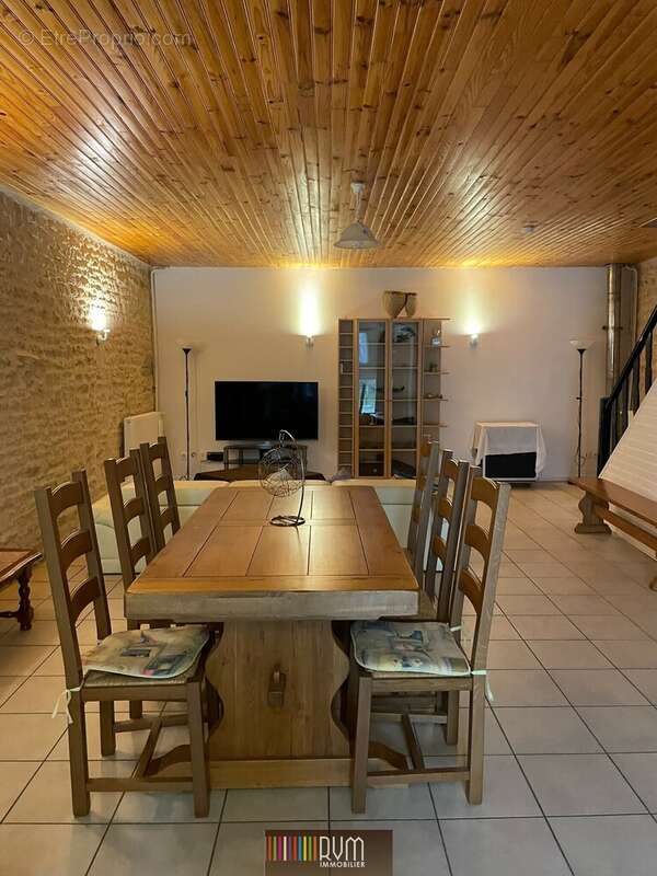 Maison à HAUTECOURT-ROMANECHE