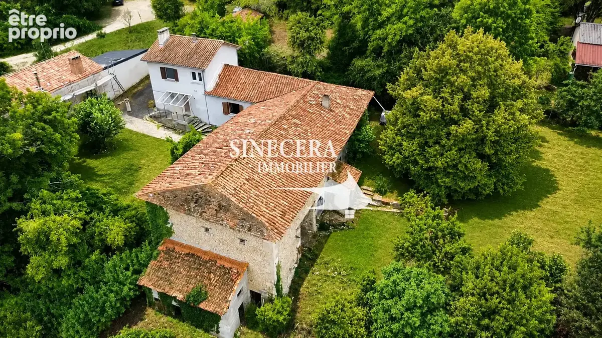 Maison 100 m² à Saint-Aquilin  - photo 2