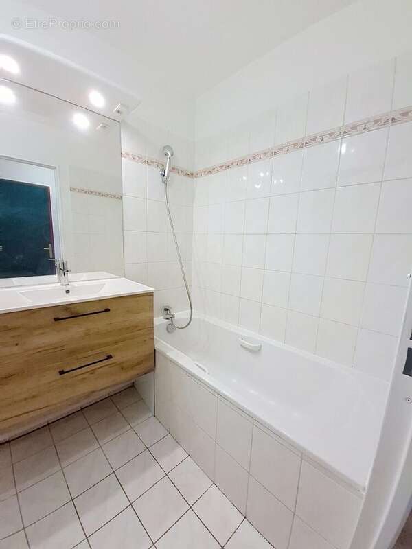 Photo 3 - Appartement à LES LILAS