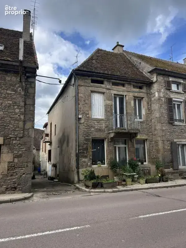 Appartement à ARNAY-LE-DUC