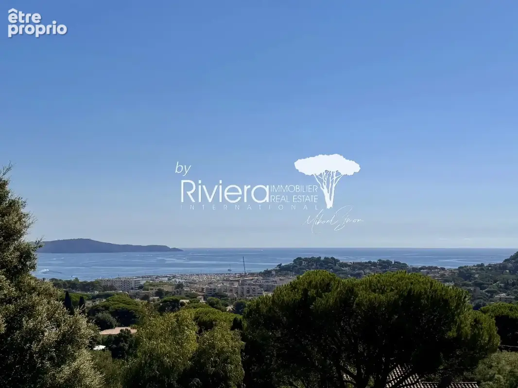 CAVALAIRE - Propriété 486m2 avec piscine et vue mer ! - photo 4