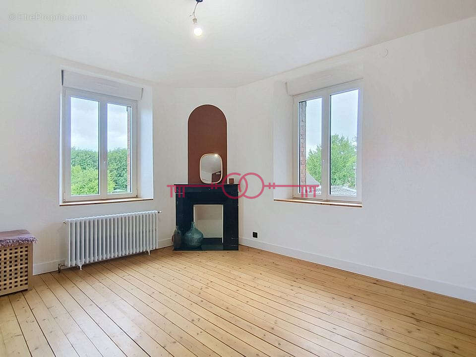 SELLES - Maison de caractère 6 pièces - photo 11