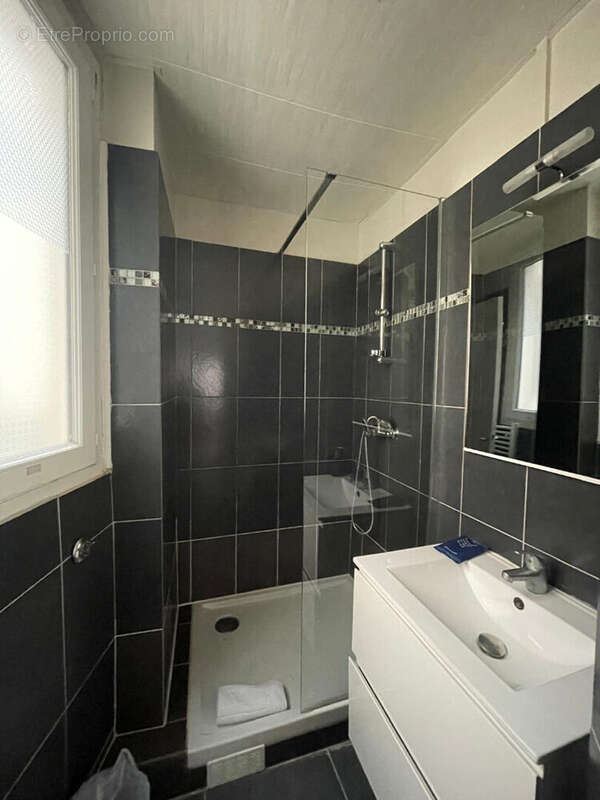 Appartement à PARIS-10E