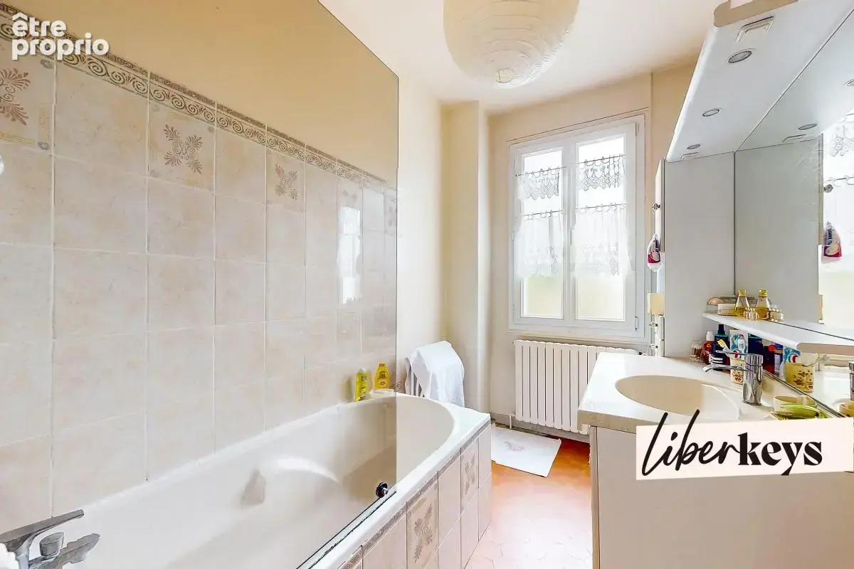 Maison de caractère 200m² avec jardin, sous-sol et garage à LIvry-Gargan (93190) - photo 11