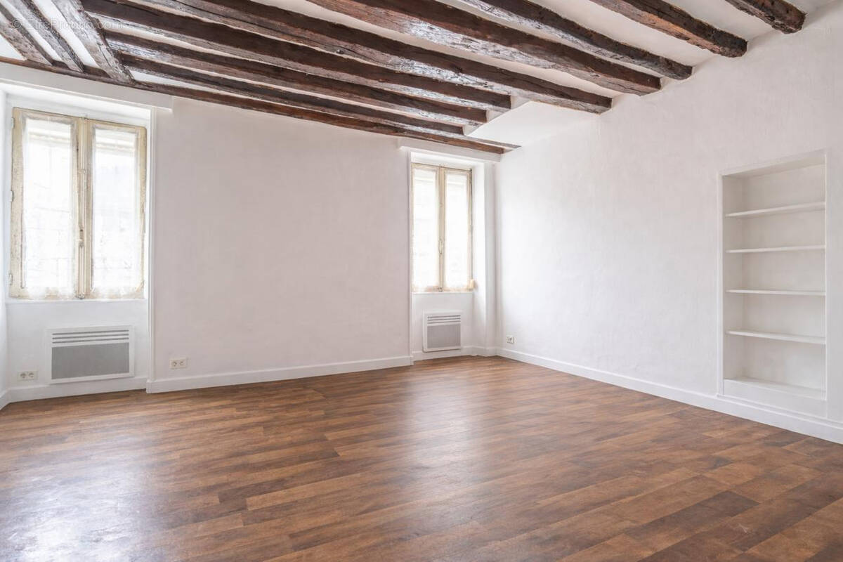 Appartement à PARIS-20E