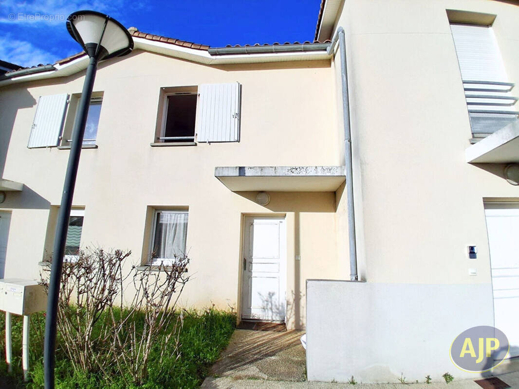 Appartement à SAINTES